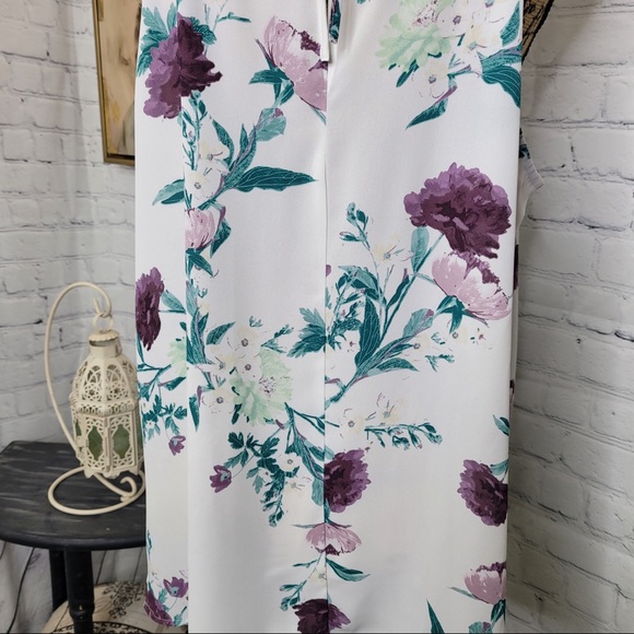 New York & Company floral blouse - Picture 5 of 11